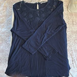 NAVY LACE DETAIL BLOUSE WTIH 3/4 SLEEVES